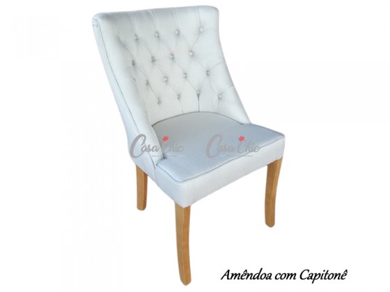 Cadeira em Madeira Maciça com Tachas e Capitone 7121 California Casachic Móveis