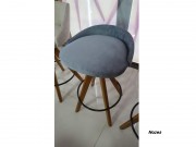 Banqueta em Madeira Maciça Alta M39 Carly